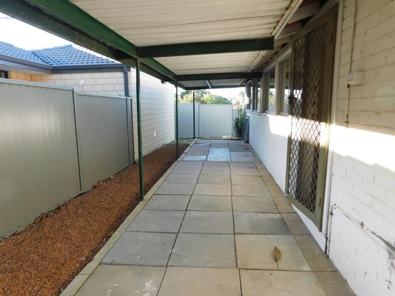 29 Lee Avenue, Hilton WA 6163