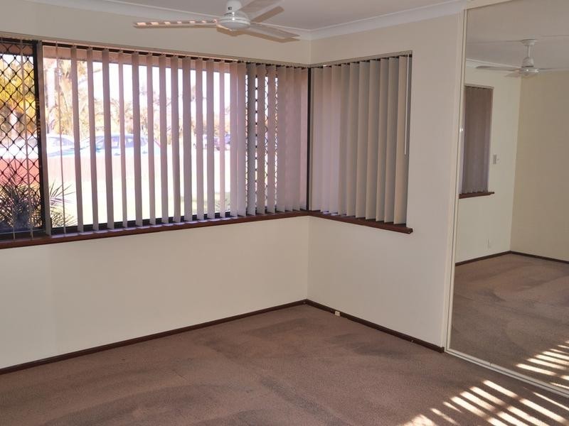 32 Sanderling Drive, Thornlie WA 6108