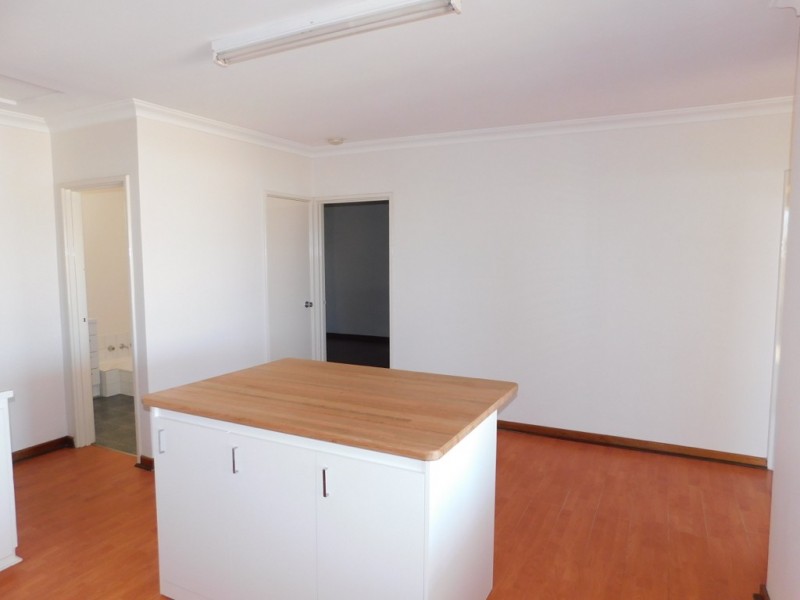 12A Bardolph Road, Spearwood WA 6163