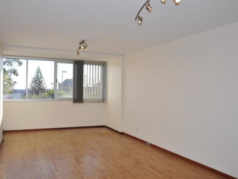 2/2 Angwin Street, East Fremantle WA 6158