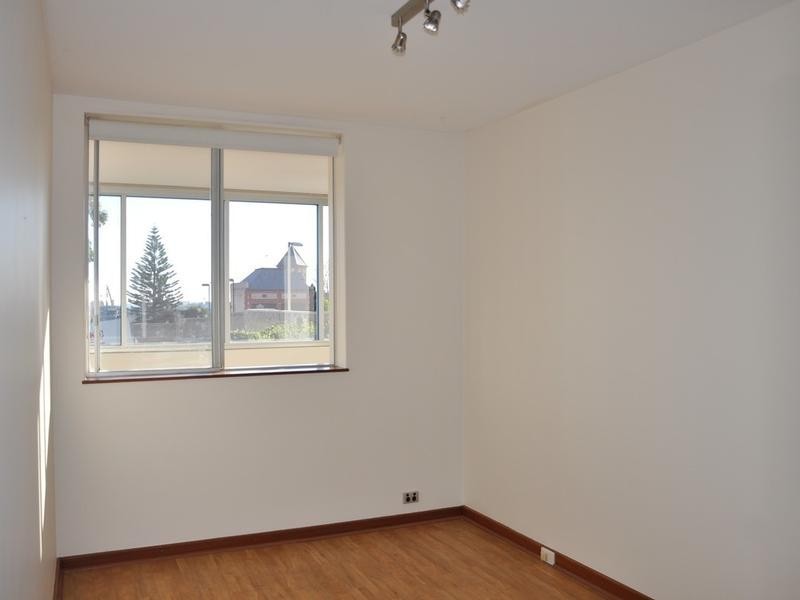 2/2 Angwin Street, East Fremantle WA 6158