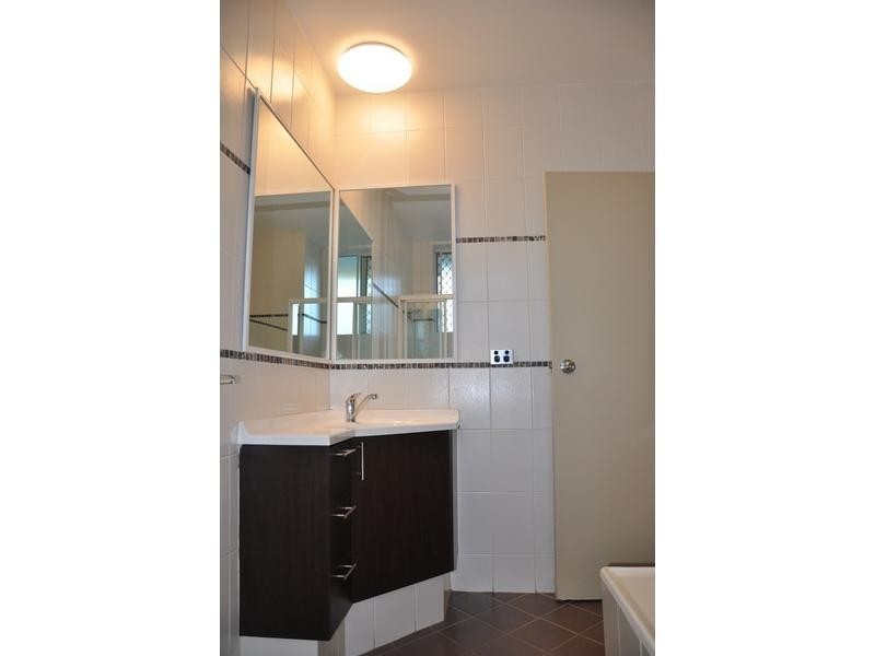 2/2 Angwin Street, East Fremantle WA 6158