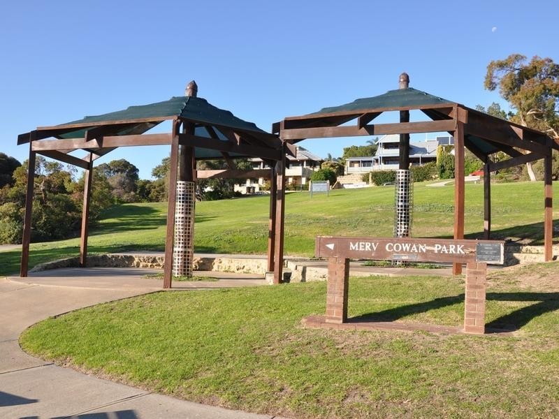 2/2 Angwin Street, East Fremantle WA 6158