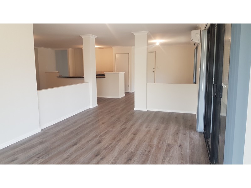 8 DYER LANE, Lakelands WA 6180