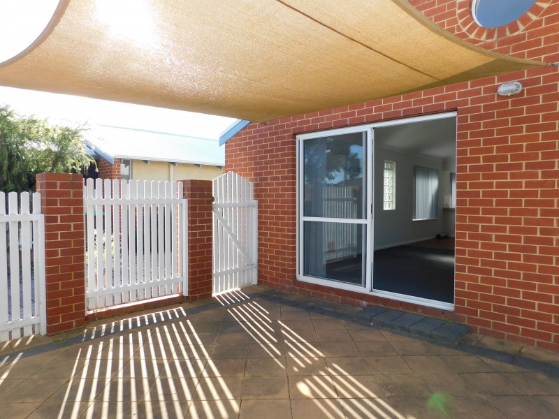 2/163 Lawley Street, Yokine WA 6060