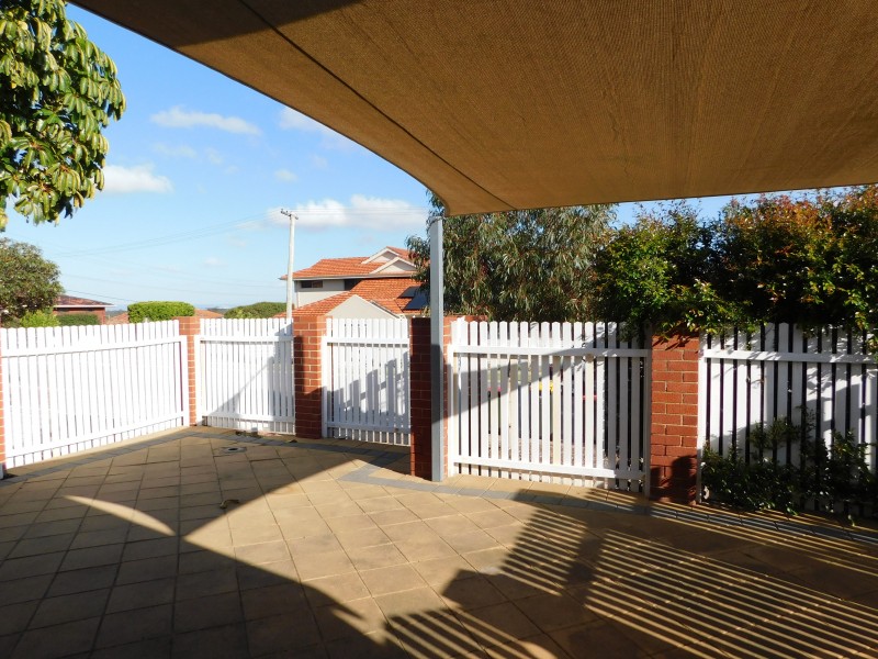 2/163 Lawley Street, Yokine WA 6060