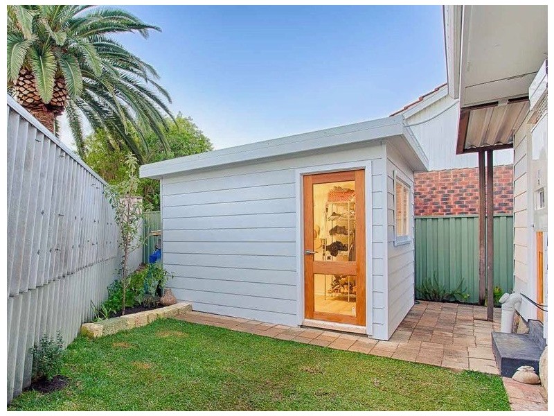 48 Coleman Crescent, Melville WA 6156