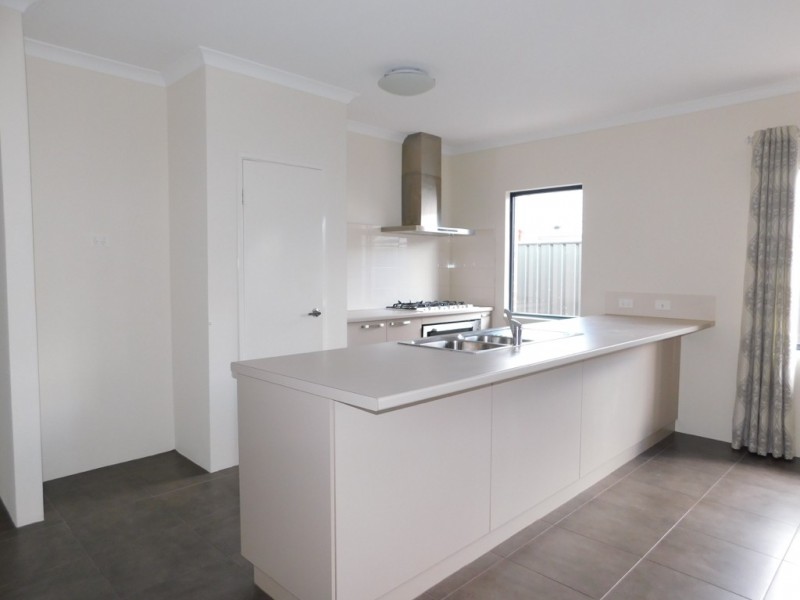 18 Hilory Street, Coolbellup WA 6163