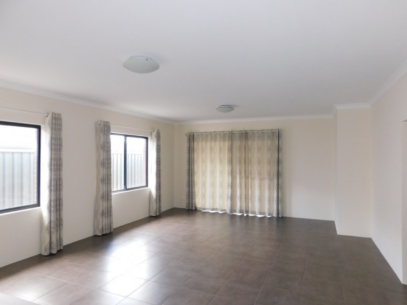 18 Hilory Street, Coolbellup WA 6163