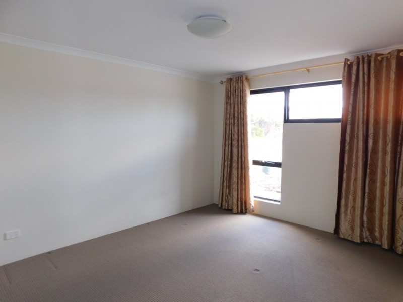 18 Hilory Street, Coolbellup WA 6163