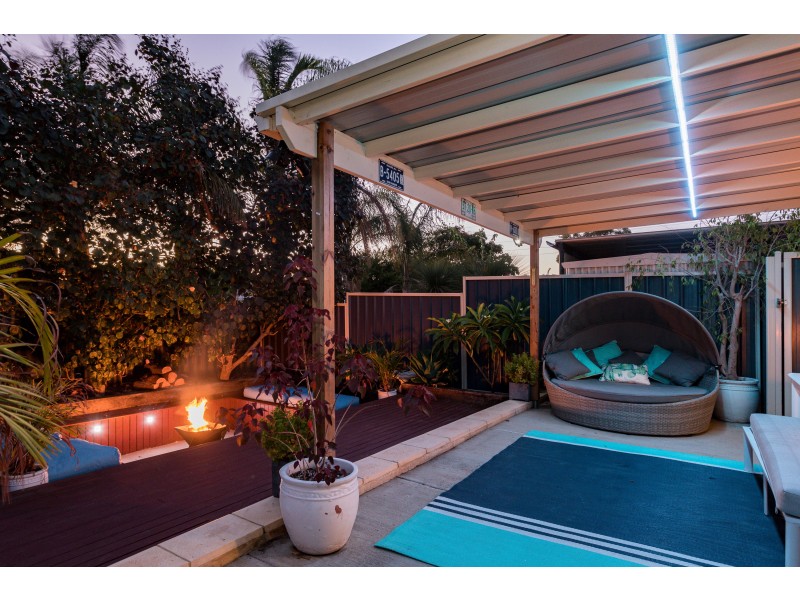 17 Helena Place, Hamilton Hill WA 6163