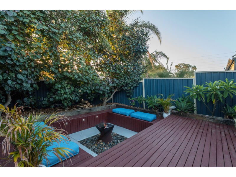 17 Helena Place, Hamilton Hill WA 6163