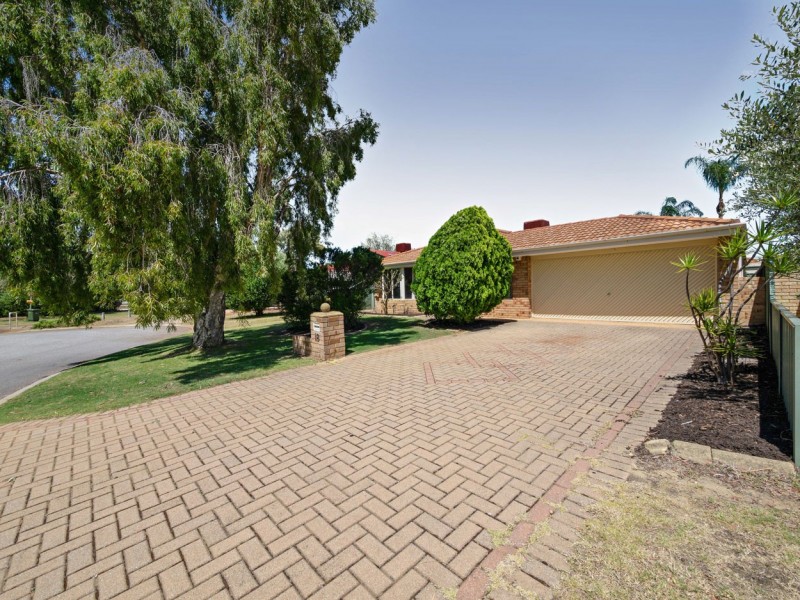 18 Tourner Retreat, Atwell WA 6164