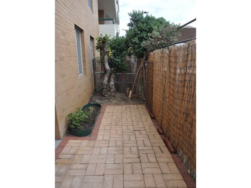 8/69 Leonard Street, Victoria Park WA 6100