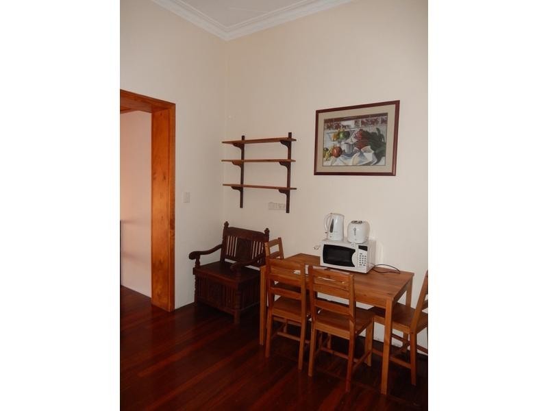 Flat/31 Samson Street, Fremantle WA 6160