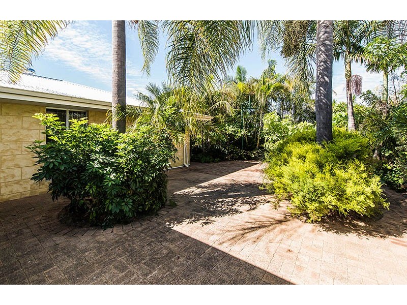 6 Dampiera Way, Ferndale WA 6148