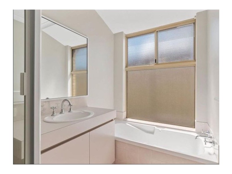 42 Serpentine Gardens, Clarkson WA 6030