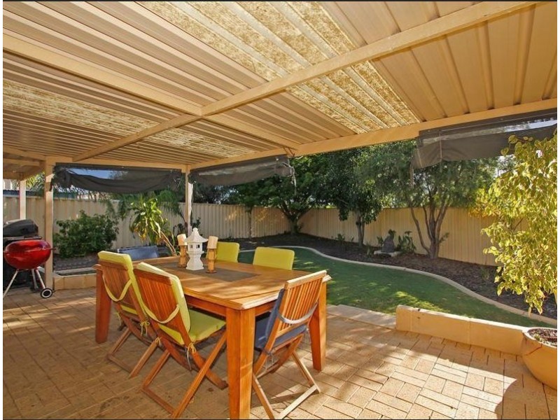 42 Serpentine Gardens, Clarkson WA 6030