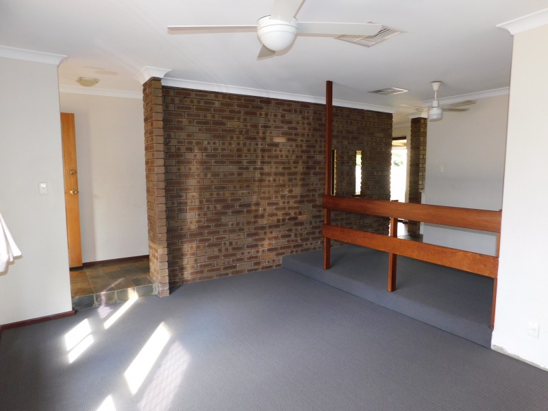 32 Sanderling Drive, Thornlie WA 6108