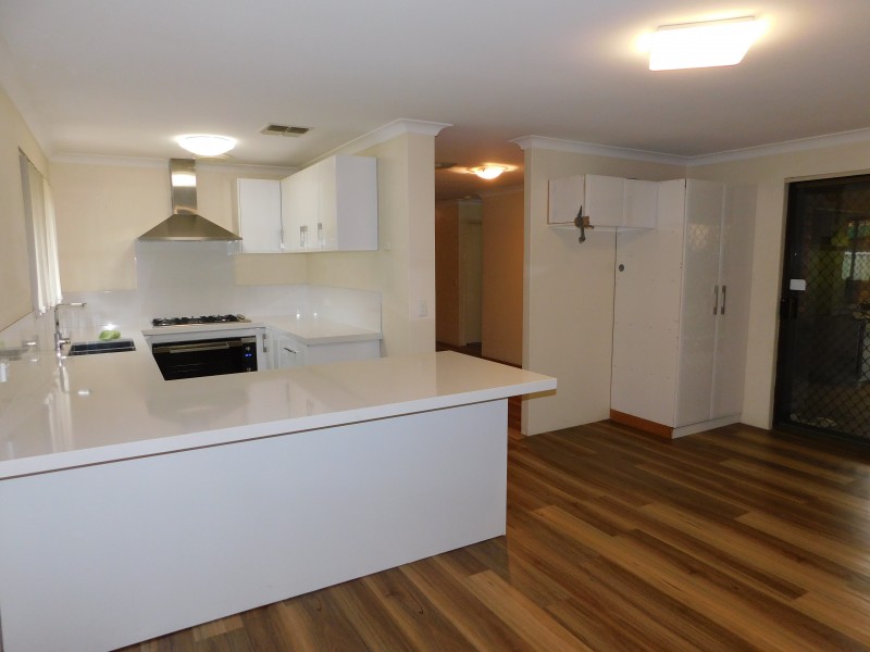 17 Hayes Road, Leeming WA 6149