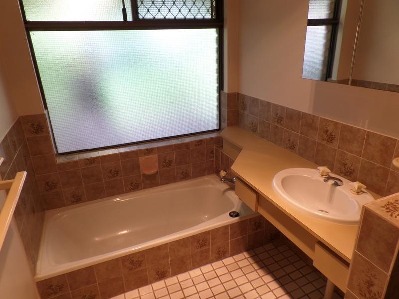 17 Hayes Road, Leeming WA 6149