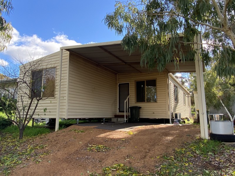 18 White Street, Wandering WA 6308