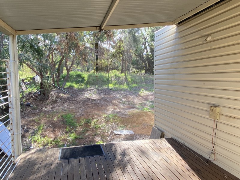 18 White Street, Wandering WA 6308