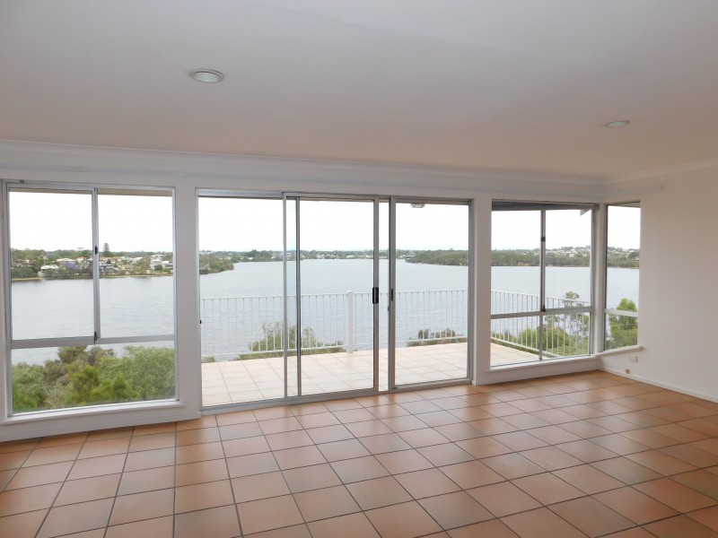 44 River Way, Salter Point WA 6152