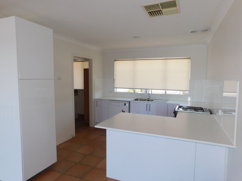 44 River Way, Salter Point WA 6152