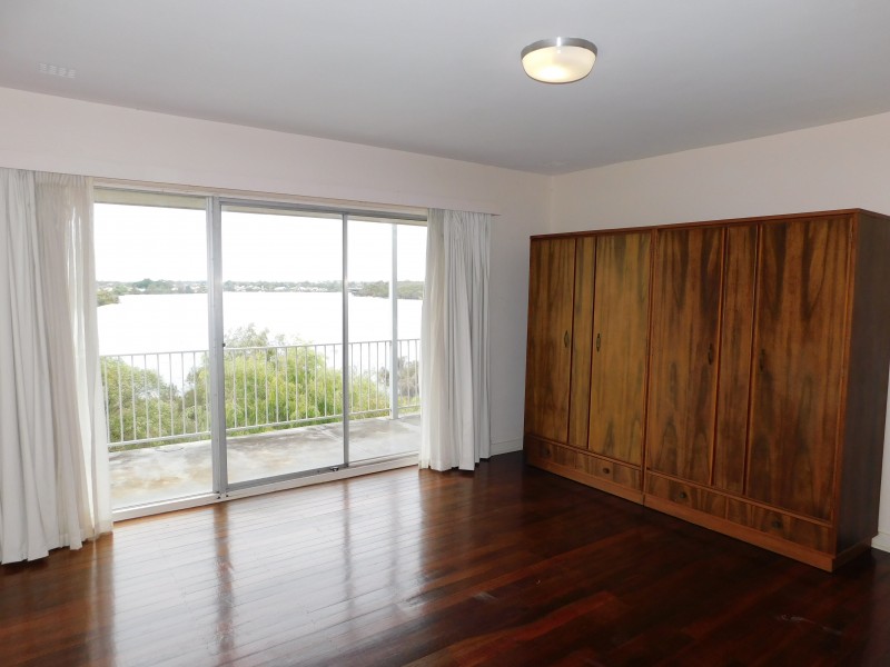 44 River Way, Salter Point WA 6152