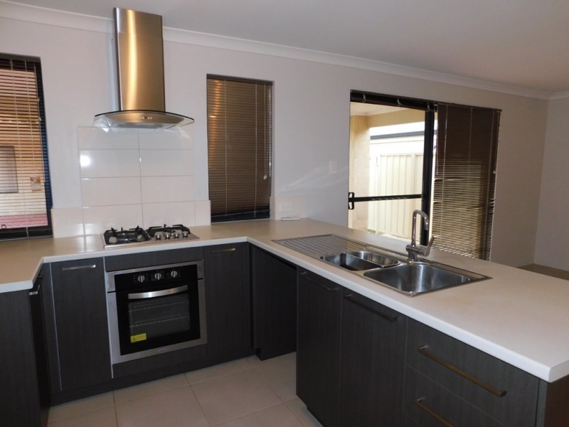 7 WARD CRESCENT, Kelmscott WA 6111