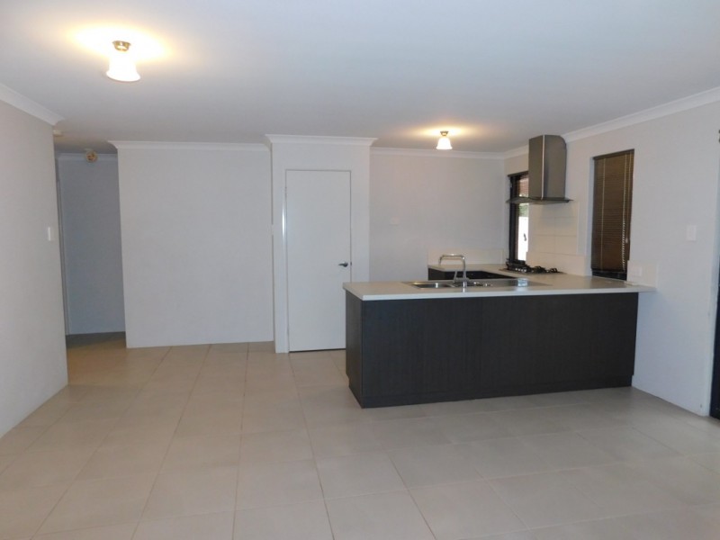 7 WARD CRESCENT, Kelmscott WA 6111