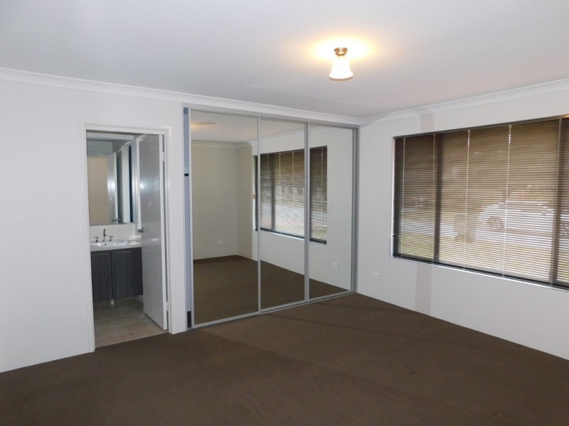 7 WARD CRESCENT, Kelmscott WA 6111