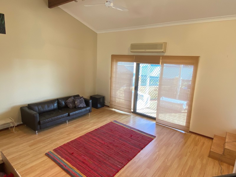 23 Arlington Loop, Coogee WA 6166