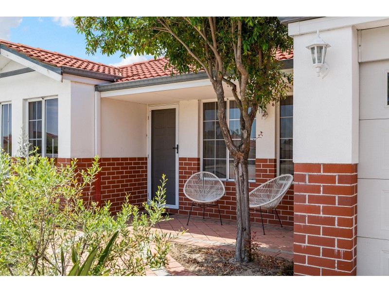 10 Greenland Boulevard, Canning Vale WA 6155