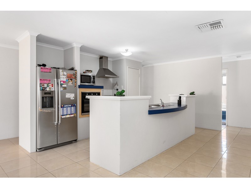 10 Greenland Boulevard, Canning Vale WA 6155