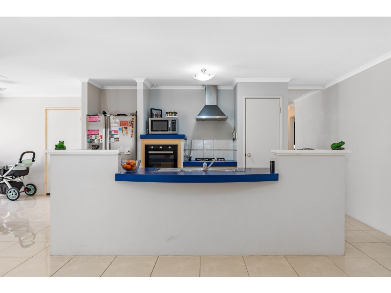 10 Greenland Boulevard, Canning Vale WA 6155