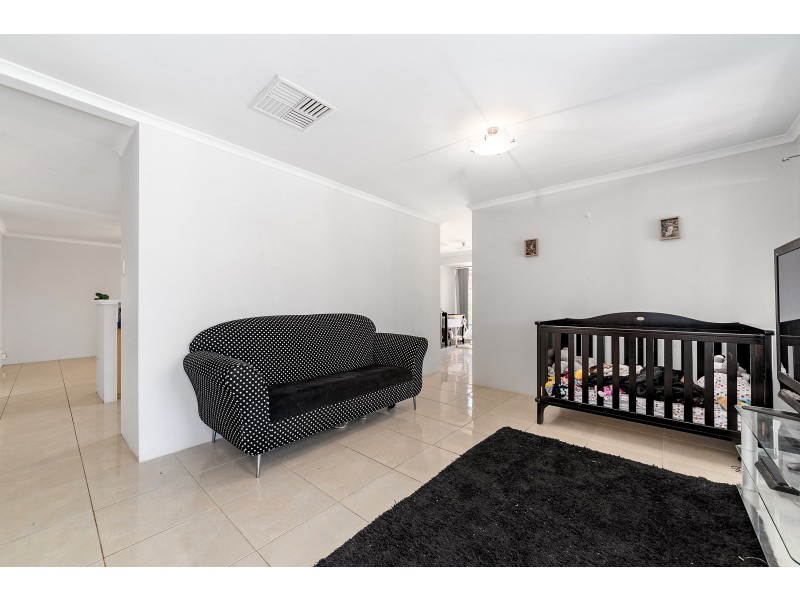 10 Greenland Boulevard, Canning Vale WA 6155