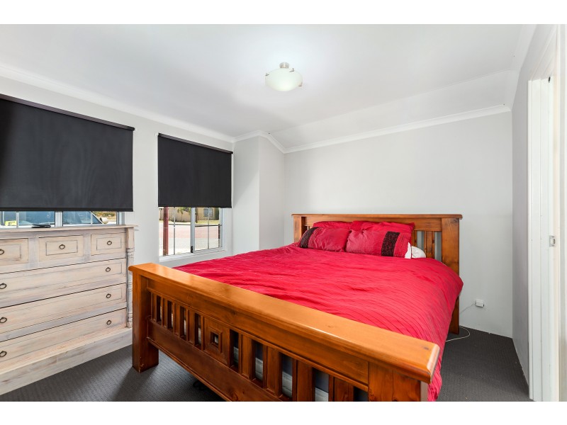 10 Greenland Boulevard, Canning Vale WA 6155