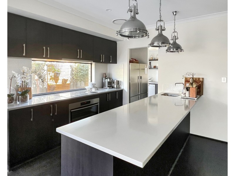 10 Foxglove Street, Piara Waters WA 6112