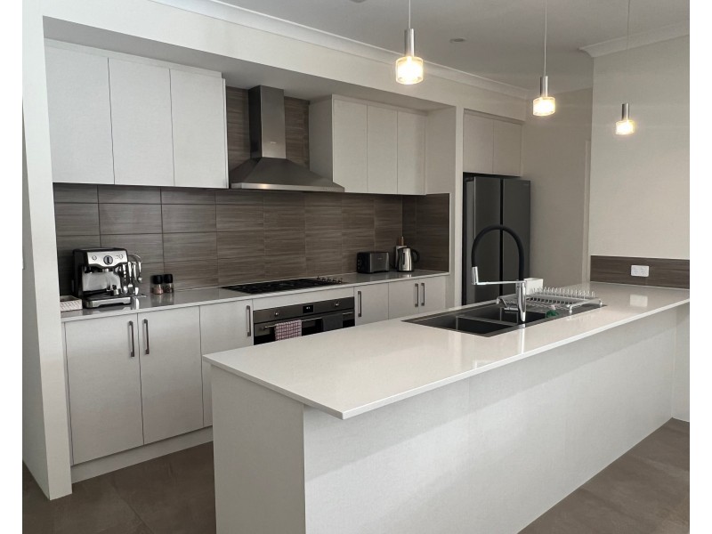4 Rockvale Crescent, Harrisdale WA 6112