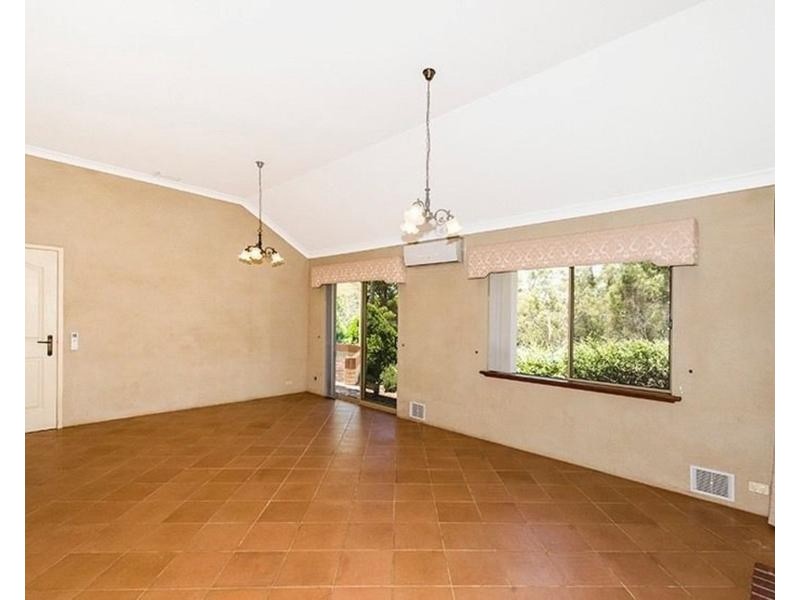 24 Du Maurier Road, North Lake WA 6163