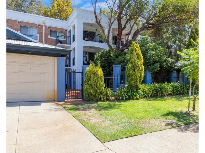 2/5 Doherty Road, Coolbellup WA 6163