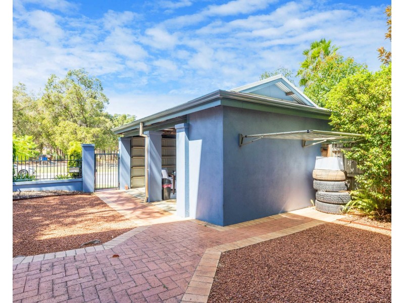 2/5 Doherty Road, Coolbellup WA 6163