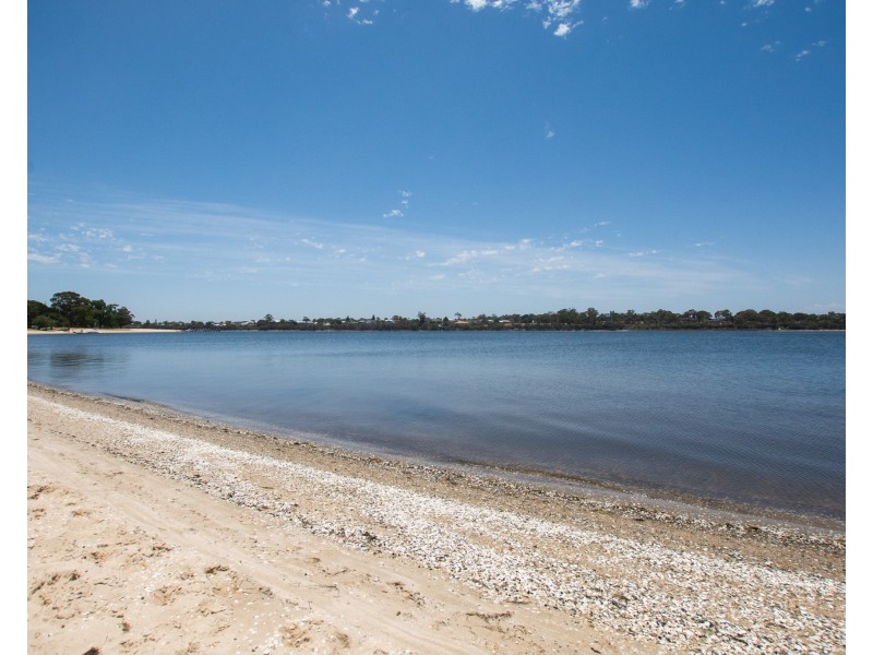141 The Esplanade, Mount Pleasant WA 6153
