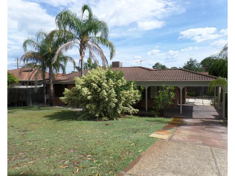 17 Hayes Road, Leeming WA 6149