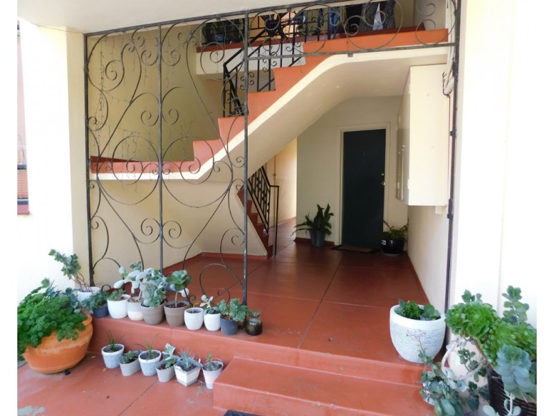 4/25 Wattle Street, South Perth WA 6151