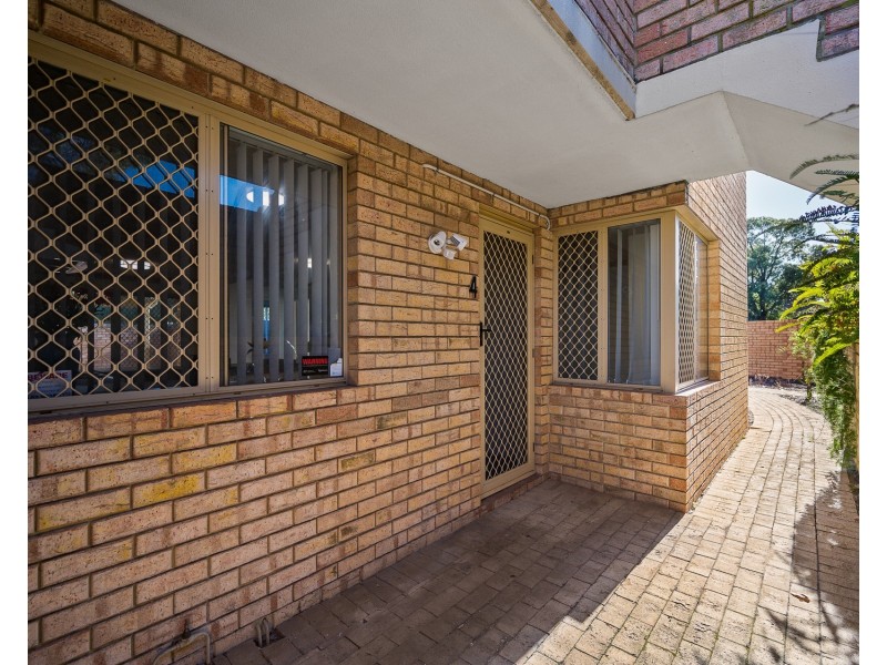4/2 Mitchell Street, Bentley WA 6102