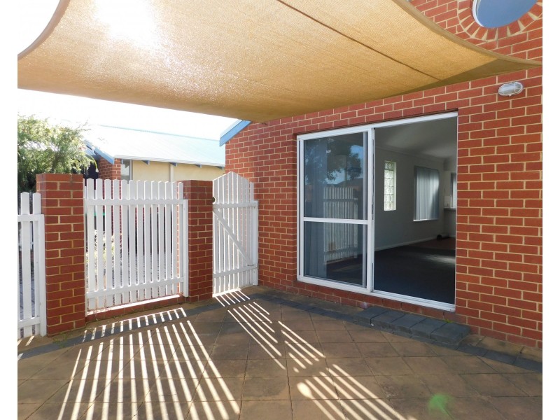2/163 Lawley Street, Yokine WA 6060