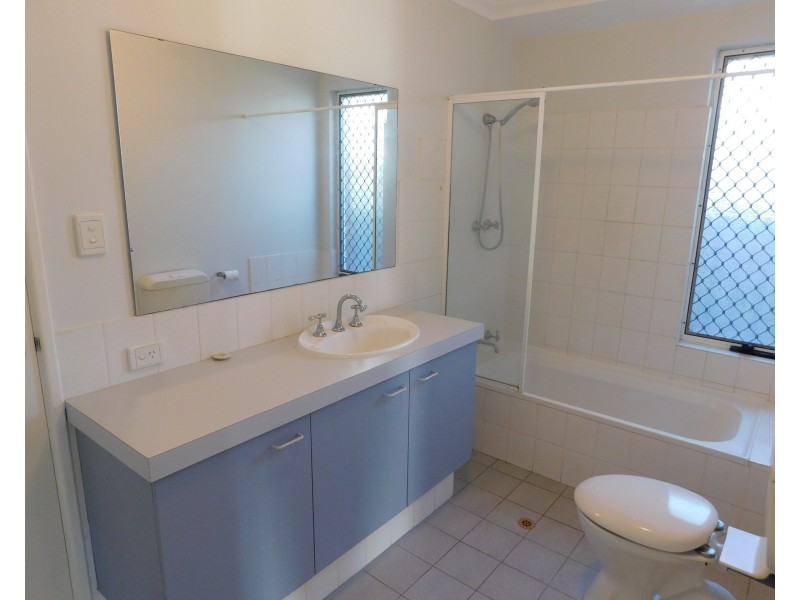 2/163 Lawley Street, Yokine WA 6060